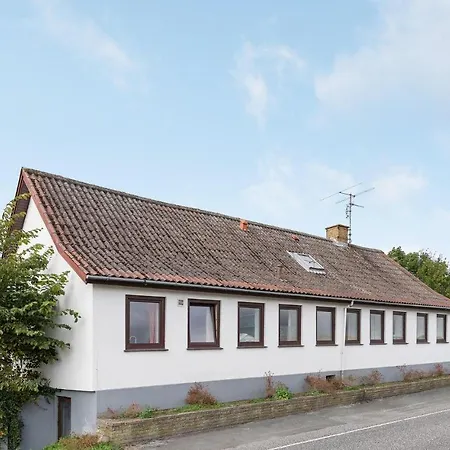 Apartment Stunning In With 3 Bedrooms And Wifi